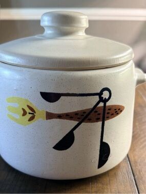 Vintage West Bend USA Bean Pot with Lid 1960’s MCM